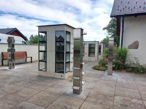 Ve městě Bor v České republice jsme s hrdostí dokončili elegantní a nadčasové urnové stěny